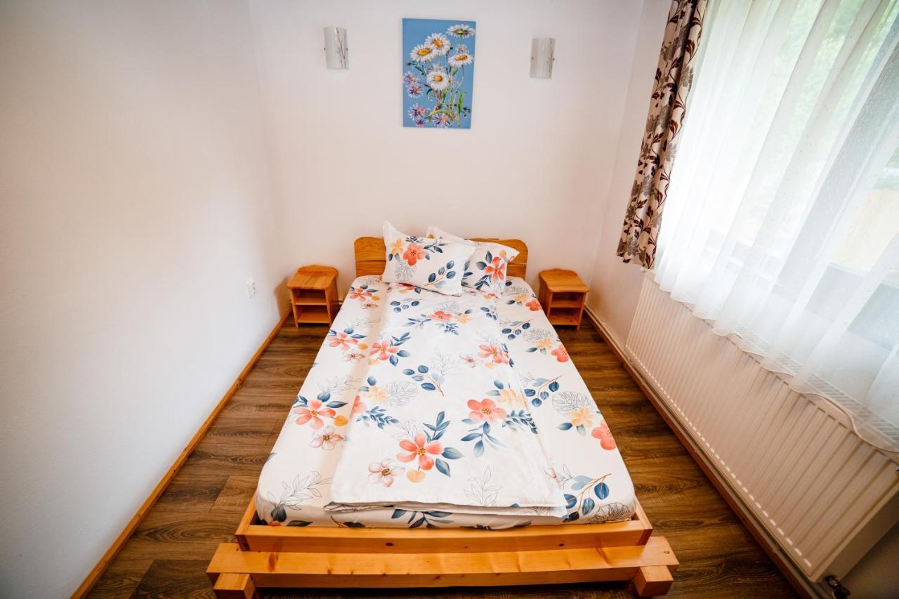 Casa Tudor Топліца Екстер'єр фото