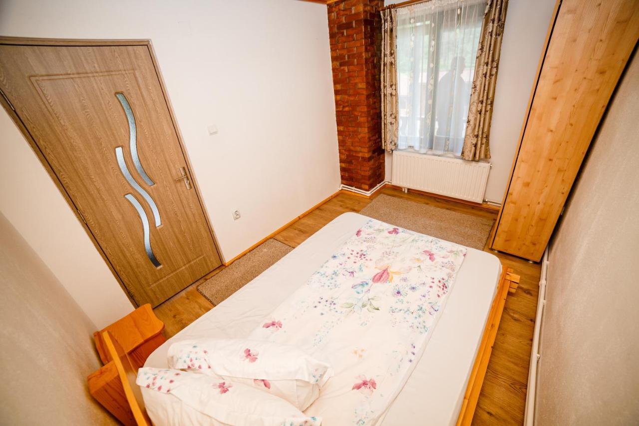 Casa Tudor Топліца Екстер'єр фото